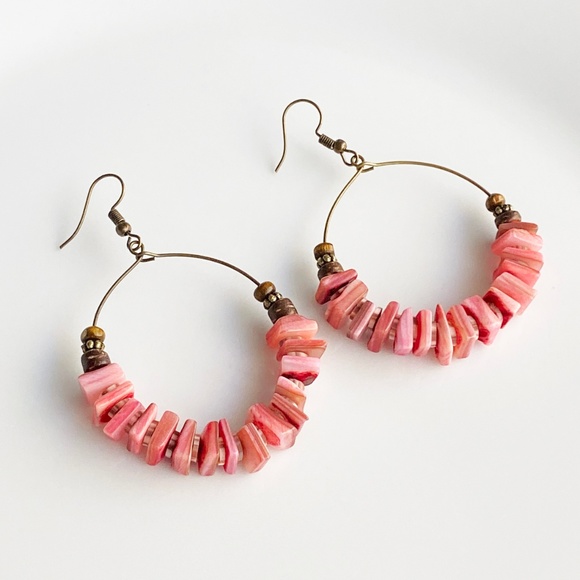 Jewelry - NEW "Canyon" Shell Round Earrings (red)